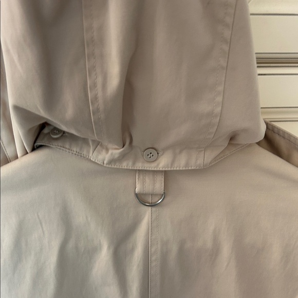 Michael Kors Tan Raincoat Trench Coat with Leopard Lining and Removable Hood - Picture 10 of 16